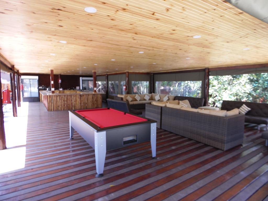 Urban Glamping Tranquil International Backpacking Village Saint Lucia Estuary Exteriör bild