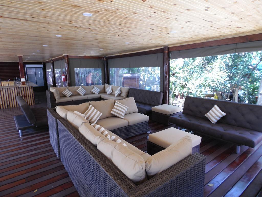 Urban Glamping Tranquil International Backpacking Village Saint Lucia Estuary Exteriör bild