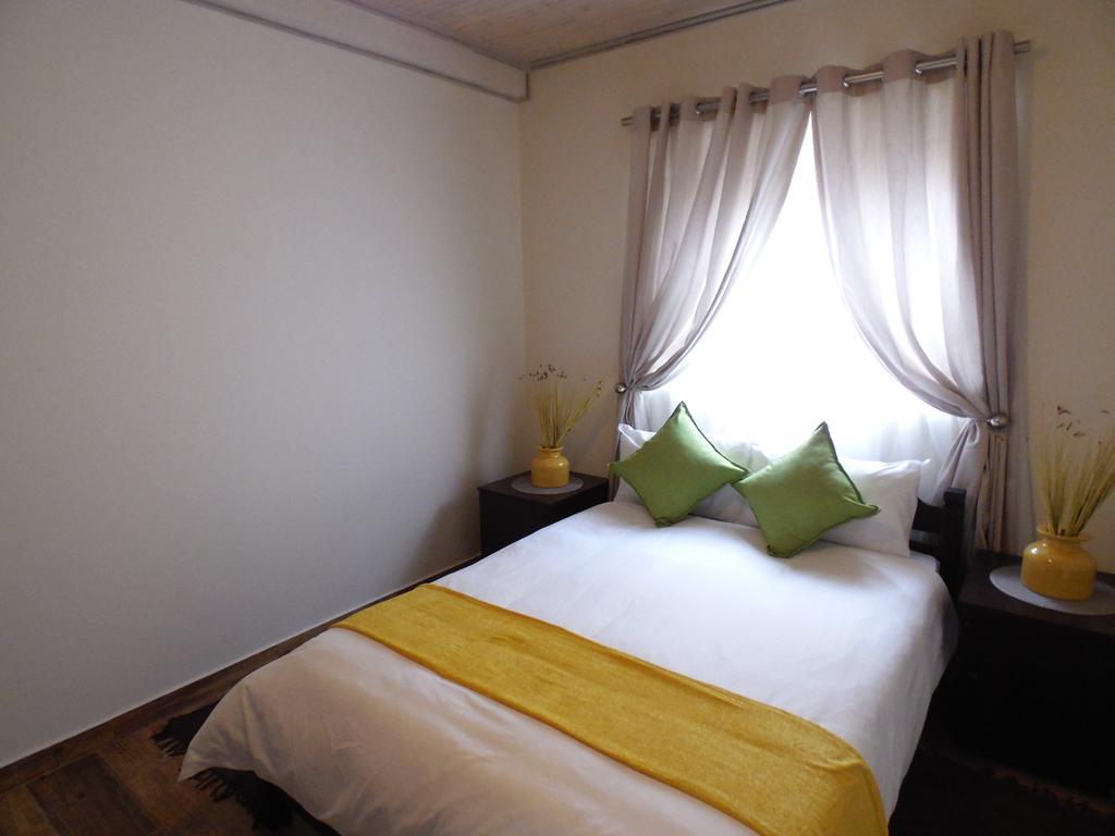 Urban Glamping Tranquil International Backpacking Village Saint Lucia Estuary Exteriör bild