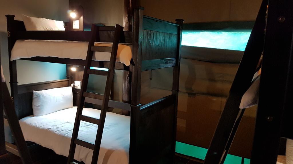 Urban Glamping Tranquil International Backpacking Village Saint Lucia Estuary Exteriör bild